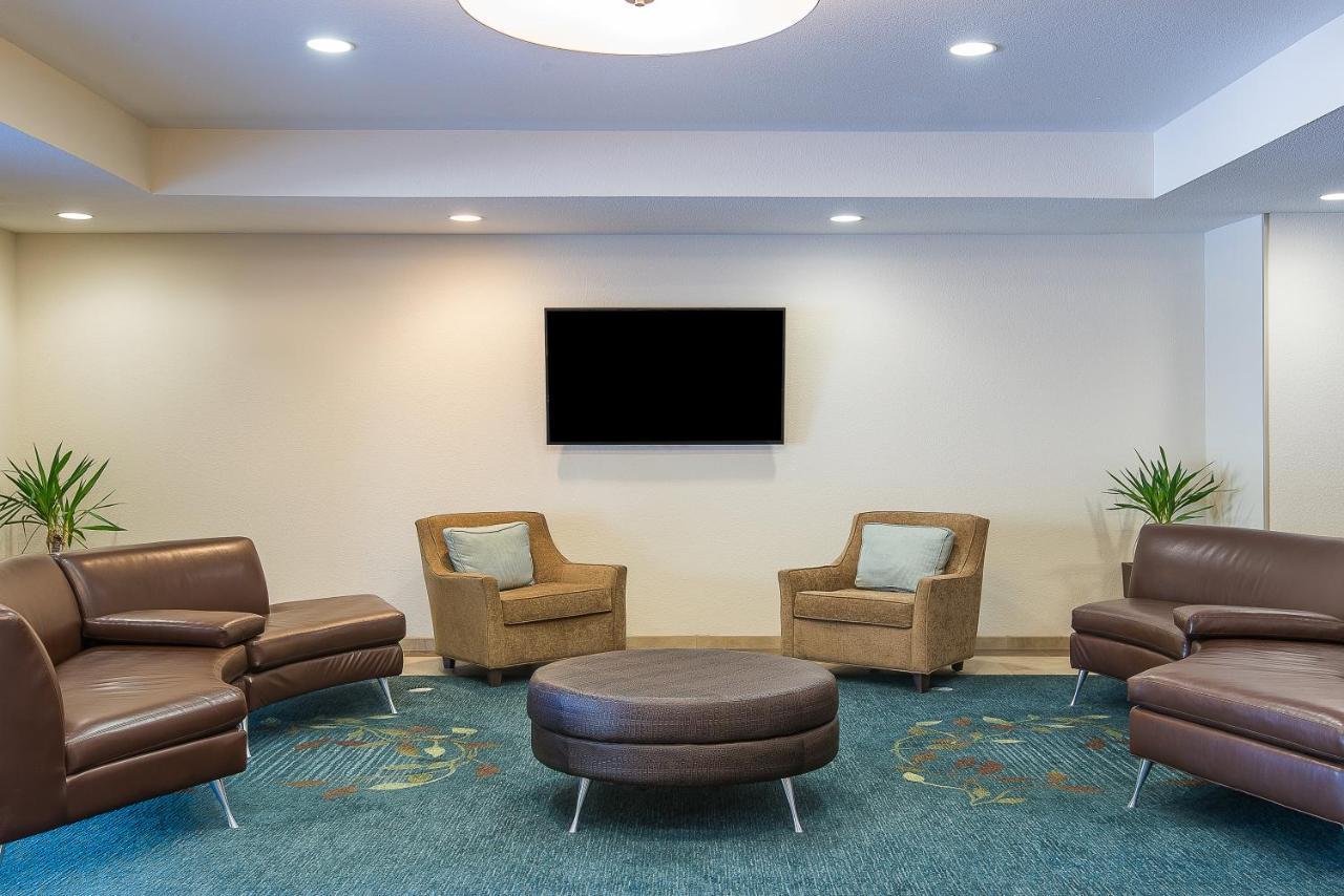 Candlewood Suites Bloomington By Ihg Екстериор снимка