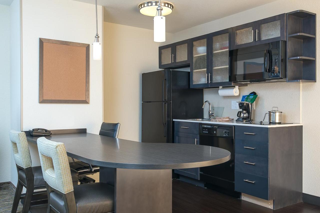 Candlewood Suites Bloomington By Ihg Екстериор снимка